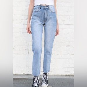 Brandy Melville Jane Light Wash Jeans Size M
